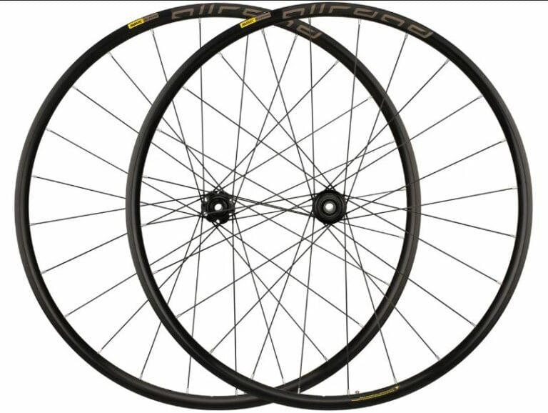 MAVIC ALLROAD DISC CENTER LOCK LAUFRADSATZ schwarz/28" Satz (VR 12x100 + HR 12x142) Shimano